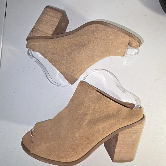 Torrid Tan Block Heel Mules BTI Mules, 9W Open-toe / peep-toe - Picture 4 of 17